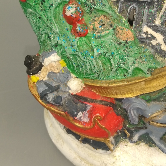 Light-Up Holly Wreath Snowy Village Starry Night Ceramic Vintage Christmas Decor - Picture 2 of 16